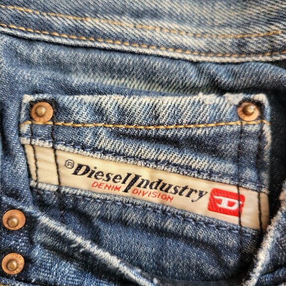Diesel Low Rise Boot cut Jeans Medium Wash Size 25 - Picture 3 of 13